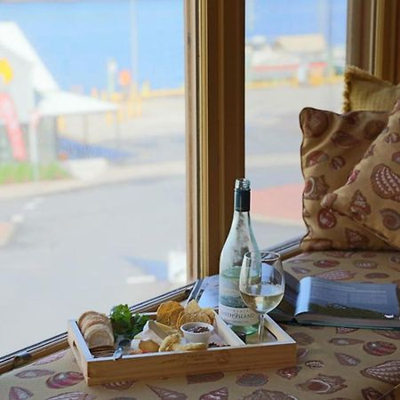 Bushman'S At Strahan Aparthotel Kültér fotó