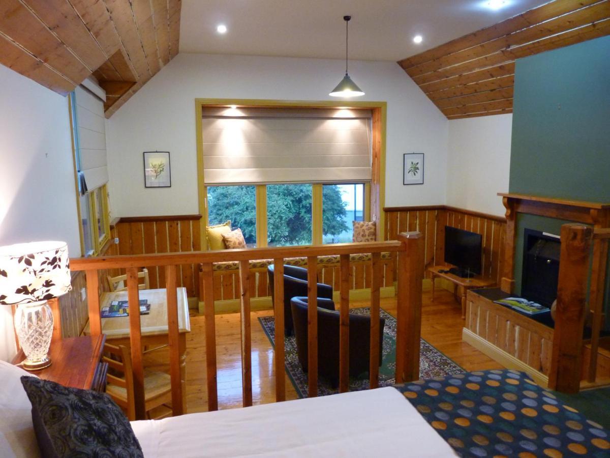 Bushman'S At Strahan Aparthotel Kültér fotó