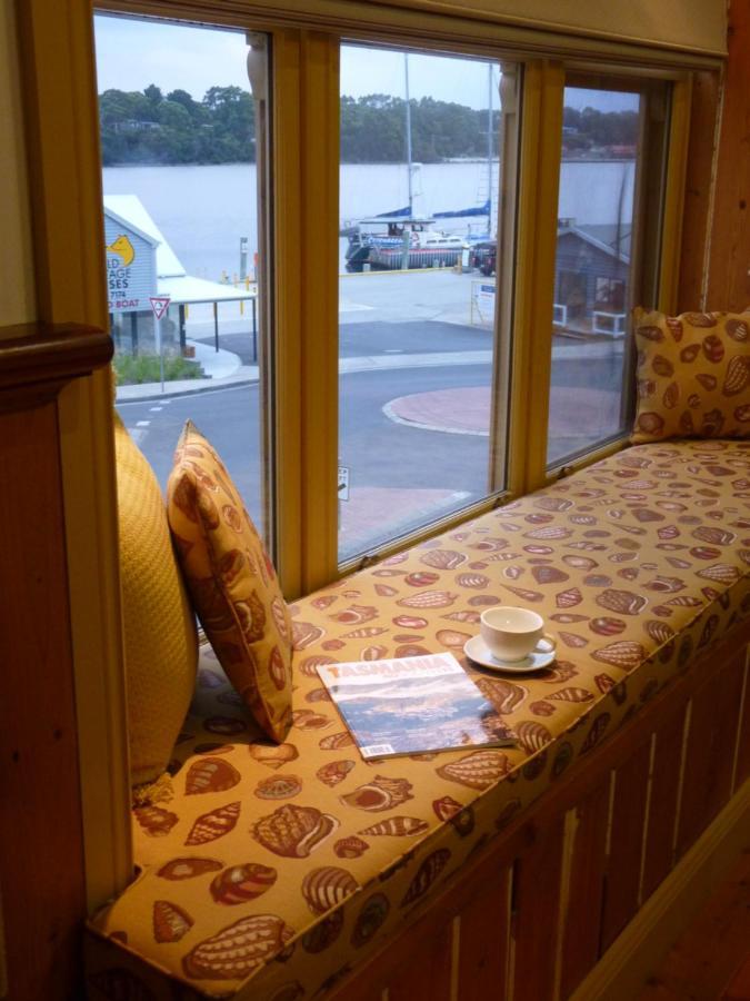 Bushman'S At Strahan Aparthotel Kültér fotó